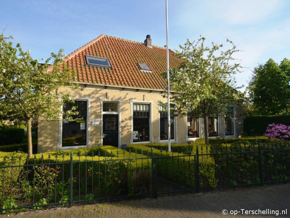Buitenaanzicht Roozee Buitenaanzicht Roozee